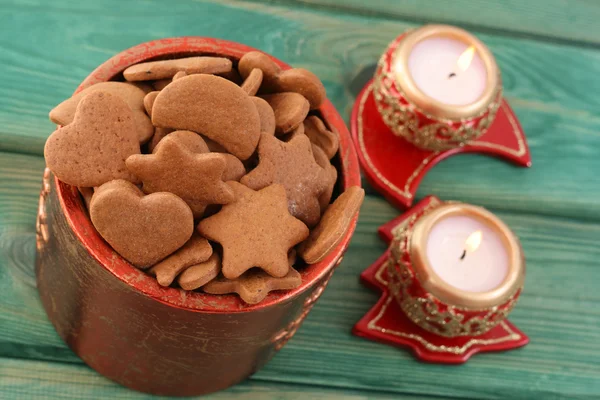 Μπολ Νόστιμα Gingerbreads Και Κερί — Φωτογραφία Αρχείου