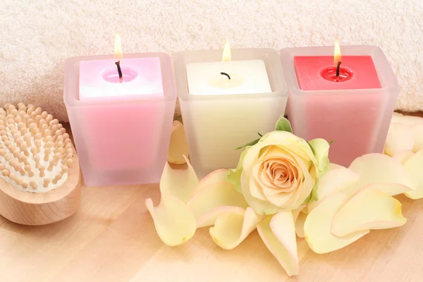 Kosmetické Ošetření Ručník Svíčky Růže Vše Potřebujete Nějaké Relaxaci — Stock fotografie