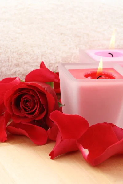 Szépségápolás Törölköző Gyertyák Rózsa Mindent Amire Szüksége Van Néhány Relax — Stock Fotó