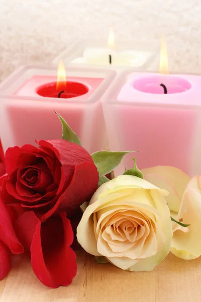 Tratamiento Belleza Velas Toalla Rosas Todo Que Necesita Para Relajarse — Foto de Stock