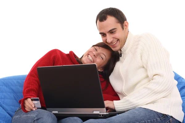 Kadın Erkek Üzerinde Beyaz Izole Laptop Eğlenmek — Stok fotoğraf