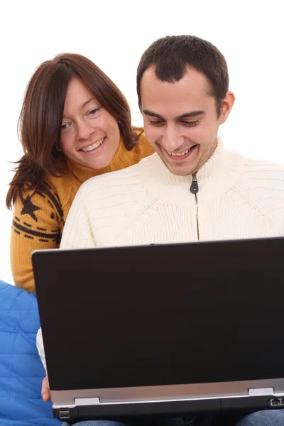 Frau Und Mann Amüsieren Sich Mit Laptop Isoliert Auf Weiß — Stockfoto