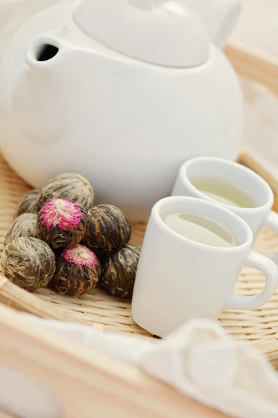Зеленые чайные шарики — стоковое фото