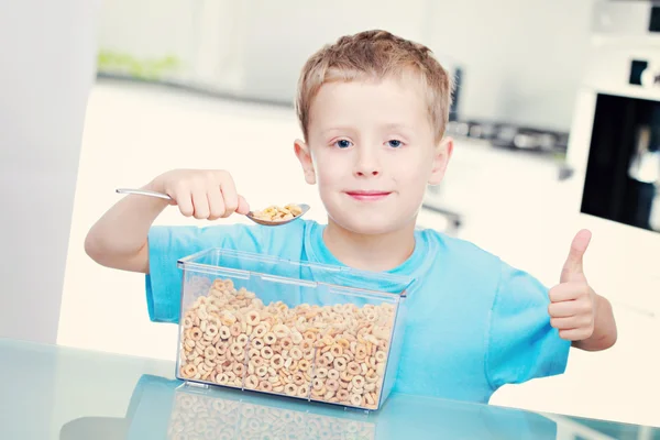 Niño Años Comiendo Cereales Niños Familia — Foto de Stock