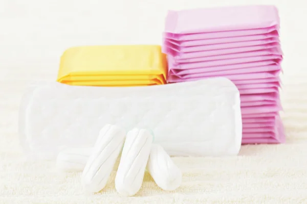 卫生卫生棉条和毛巾 美容治疗 — 图库照片