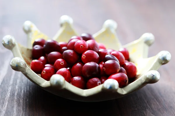 Skål Med Färska Tranbär Frukter Och Grönsaker — Stockfoto