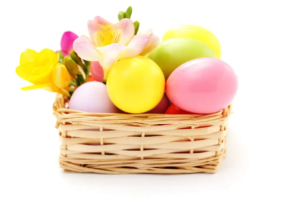Huevos Pascua Con Flores Comida Bebida —  Fotos de Stock