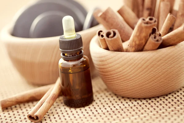 Aromaterapia con canela —  Fotos de Stock