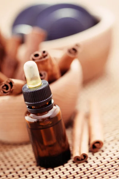 Cinnamon aromatherapy — Stock Photo, Image