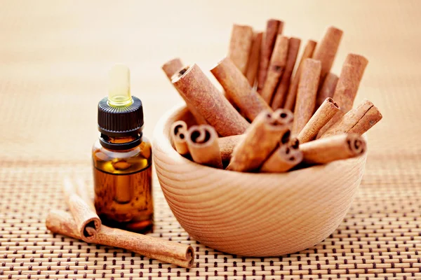 Aromaterapi på kanel - Stock-foto