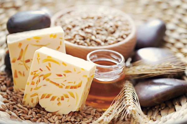 Jabón de miel y trigo — Foto de Stock
