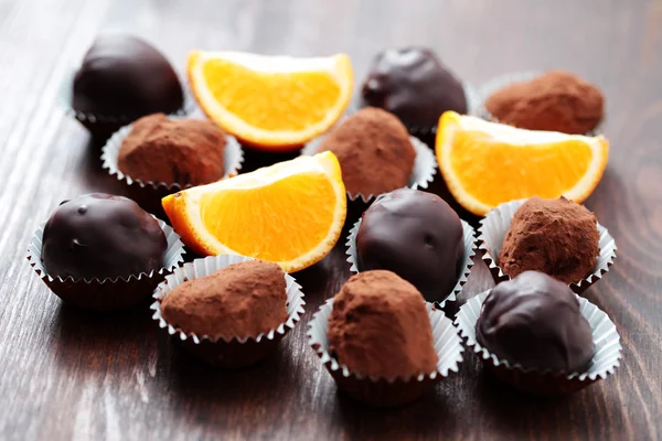 Σοκολάτα και πορτοκάλι πραλίνες — Φωτογραφία Αρχείου