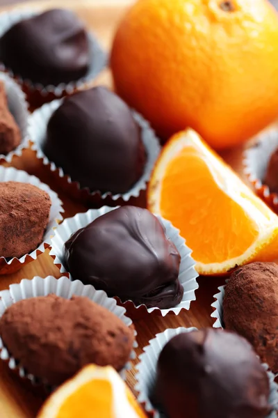 Čokoláda a pomerančové pralinky — Stock fotografie