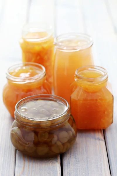 Marmelade aus gelben Früchten — Stockfoto