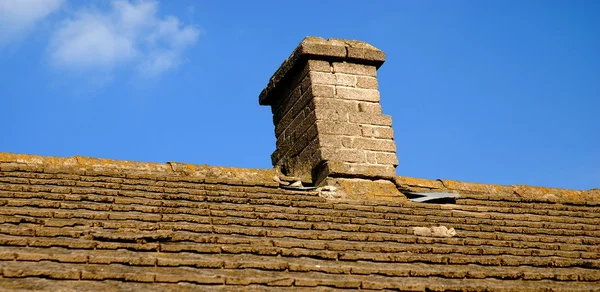 Antigua chimenea —  Fotos de Stock