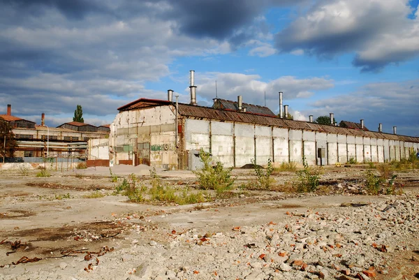 Entrepôt industriel abandonné — Photo