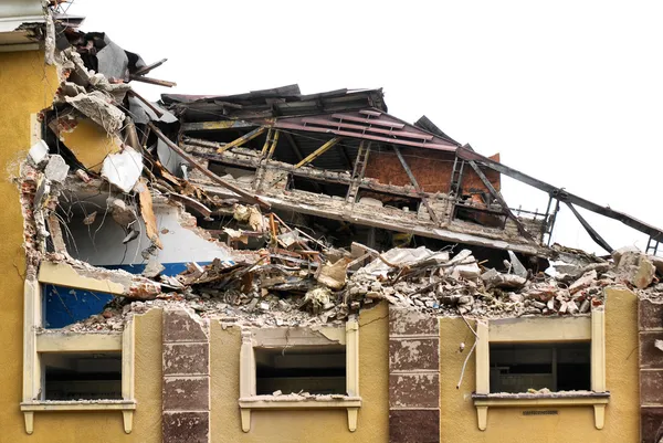 Edificio destruido — Foto de Stock