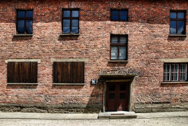 Auschwitz-birkenau toplama kampı