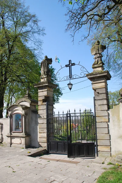 Старые ворота — стоковое фото