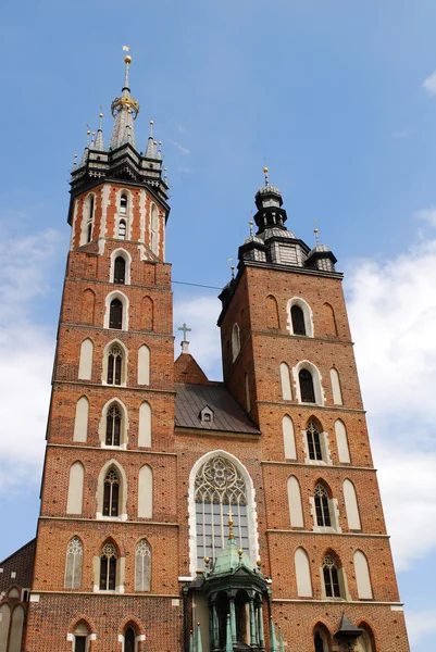 La tour de l'église Mariacki à Cracovie — Photo