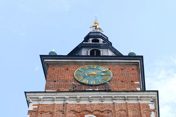 Câmara Municipal com relógio no verão Cracóvia — Fotografia de Stock
