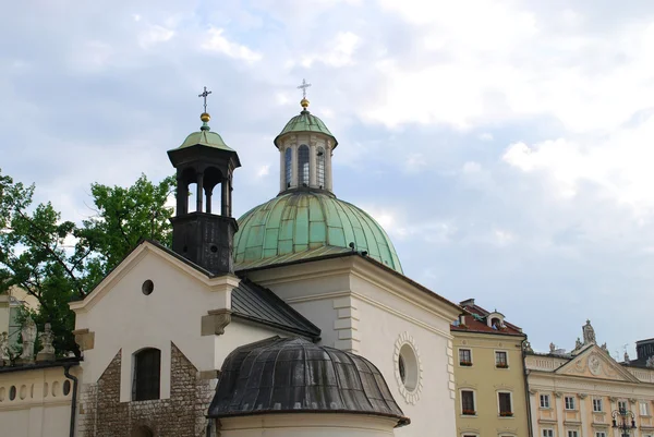 Церква Святого James на головній площі в Кракові — стокове фото