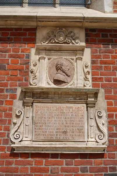 The plaque in the wall of St Mary's Church in Cracow — Stock Photo, Image