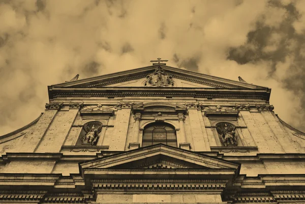 Церква святих апостолів Петра і Павла в Кракові. — стокове фото