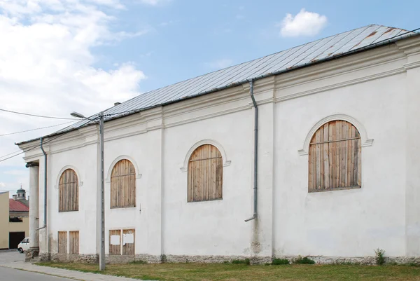 Oude synagoge in klimontow. Polen — Stockfoto