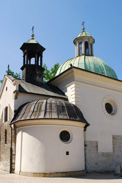 Церковь Святого Иакова на главной площади Кракова — стоковое фото