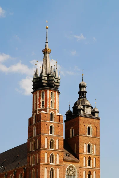 A torony mariacki templomra Krakkóban — Stock Fotó