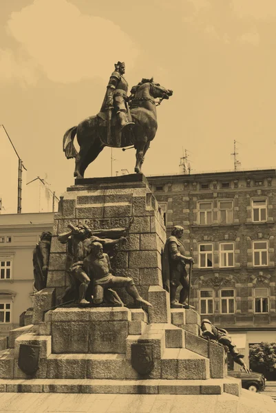 雕像的国王瓦迪斯瓦夫 jagiello — 图库照片