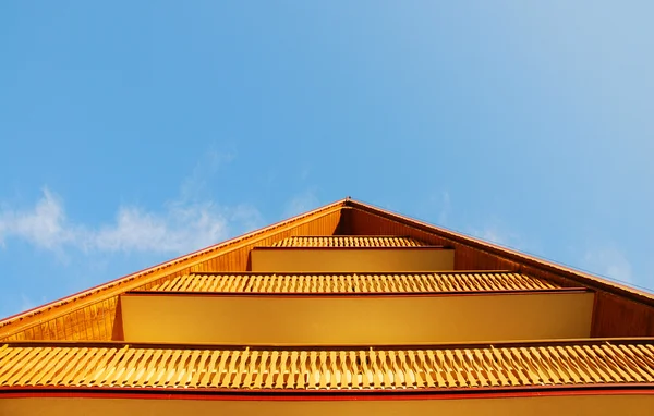 Tetto e balcone — Foto Stock