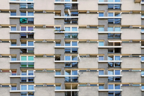 Finestre e balconi — Foto Stock