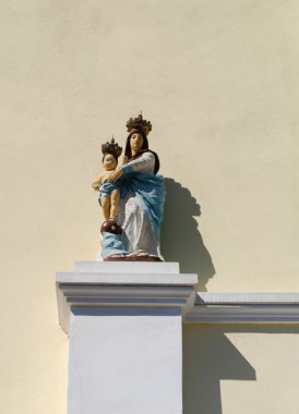 Kutsal Meryem heykeli