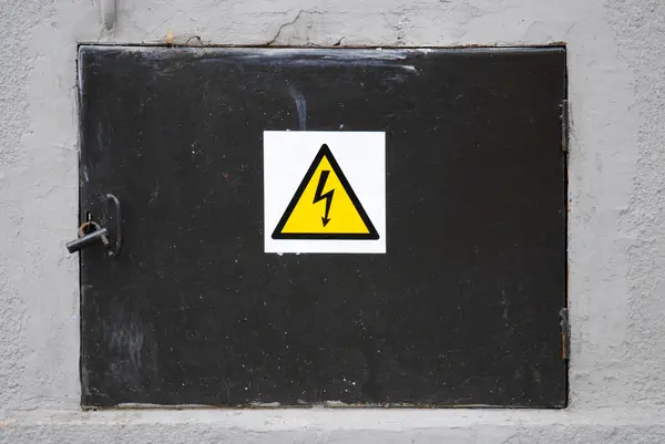 Elecricity danger sign — Stock Photo, Image
