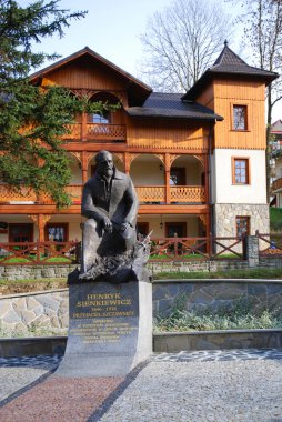 Henryk Sienkiewicz statue clipart