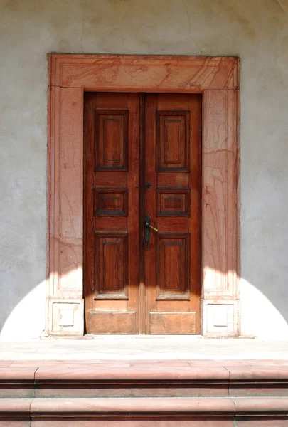 오래 된 문 — 스톡 사진