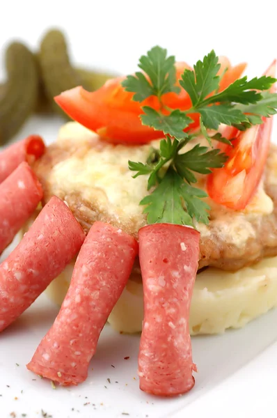 Salat mit Schinken und Kartoffeln — Stockfoto