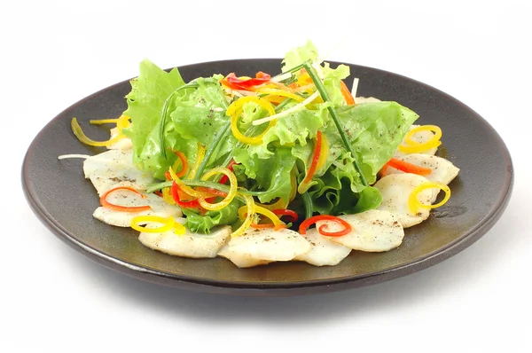 Salada com peixe branco — Fotografia de Stock