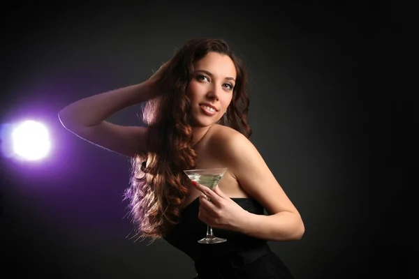 Женщина в ночном клубе — стоковое фото