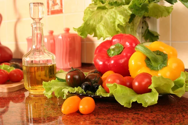 Tomatoe and oil — Stock Photo, Image