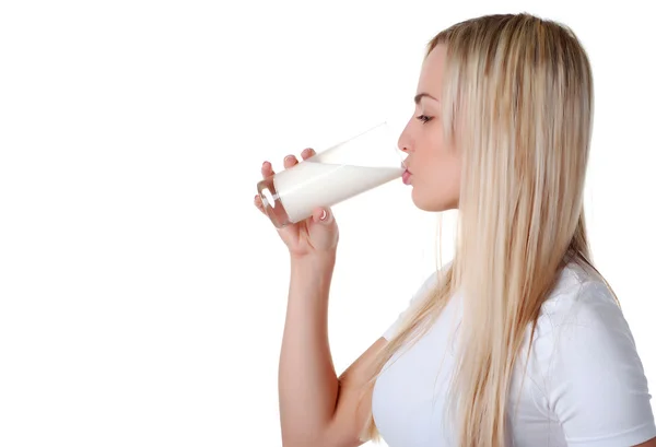 一杯牛奶的女人 — 图库照片