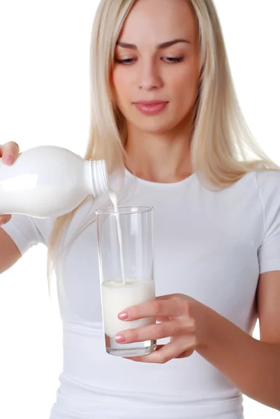 दूध का ग्लास वाली महिला — स्टॉक फ़ोटो, इमेज