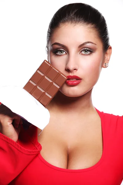 Femme et barre de chocolat — Photo