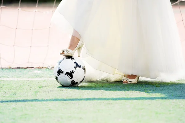 Bride goalkeeper — Stock Photo, Image