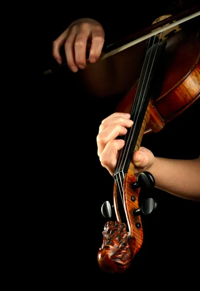 Muzyk grający na skrzypcach na czarnym tle — Zdjęcie stockowe