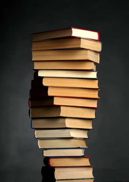 Mucchio di libri — Foto Stock