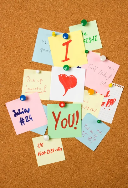Love note on cork board — Stock Photo, Image