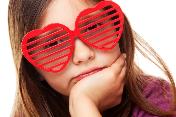 Κορίτσι με σχήμα καρδιάς γυαλιά ηλίου — Φωτογραφία Αρχείου